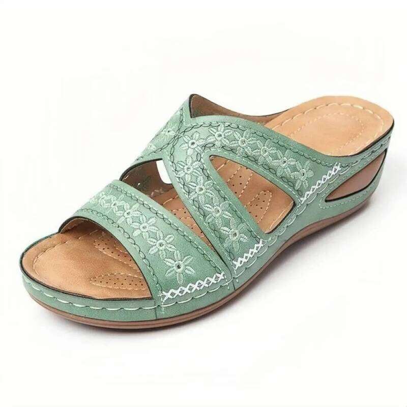 2025 new Women Platform Wedge Sandals Outdoor Open Toe Casual slippers thick soled antislip Leather Fashion Female Zapatos