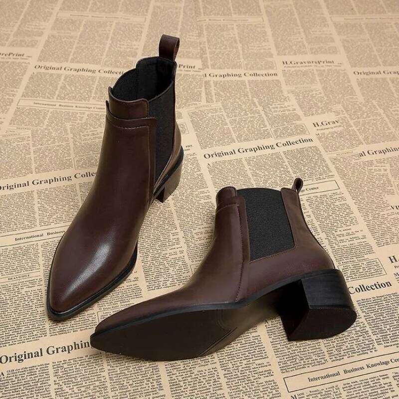 2025 New Women's Chelsea for Autumn/Winter - Pointed Toe Ankle Boots, Leather Mid-Heel Pumps, French Retro Short Boots