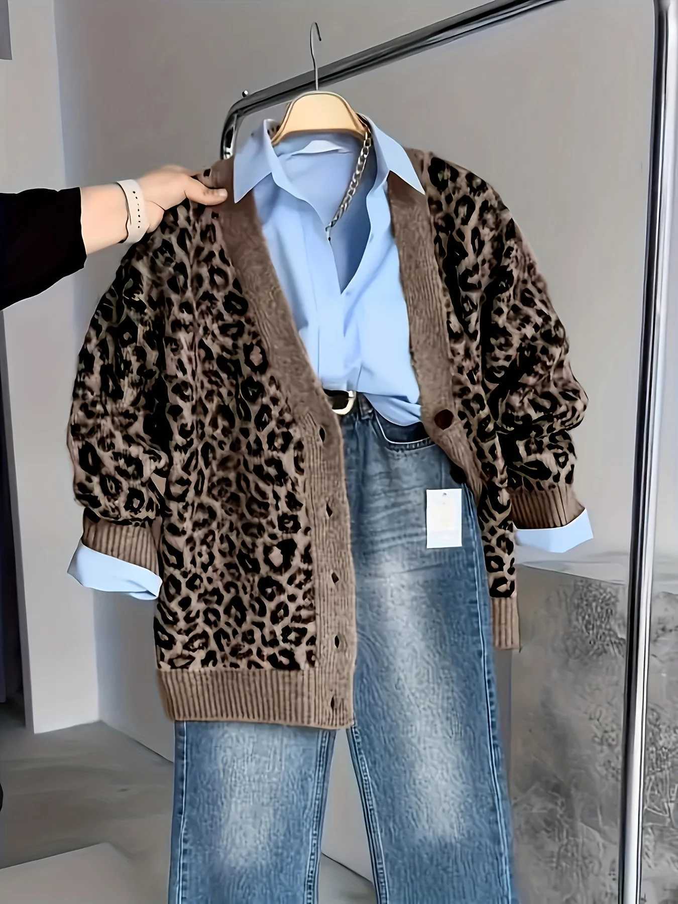 Loose leopard print fashion mid-length knitted cardigan womens spring autumn lazy V-neck casual knitted sweater coat M260306