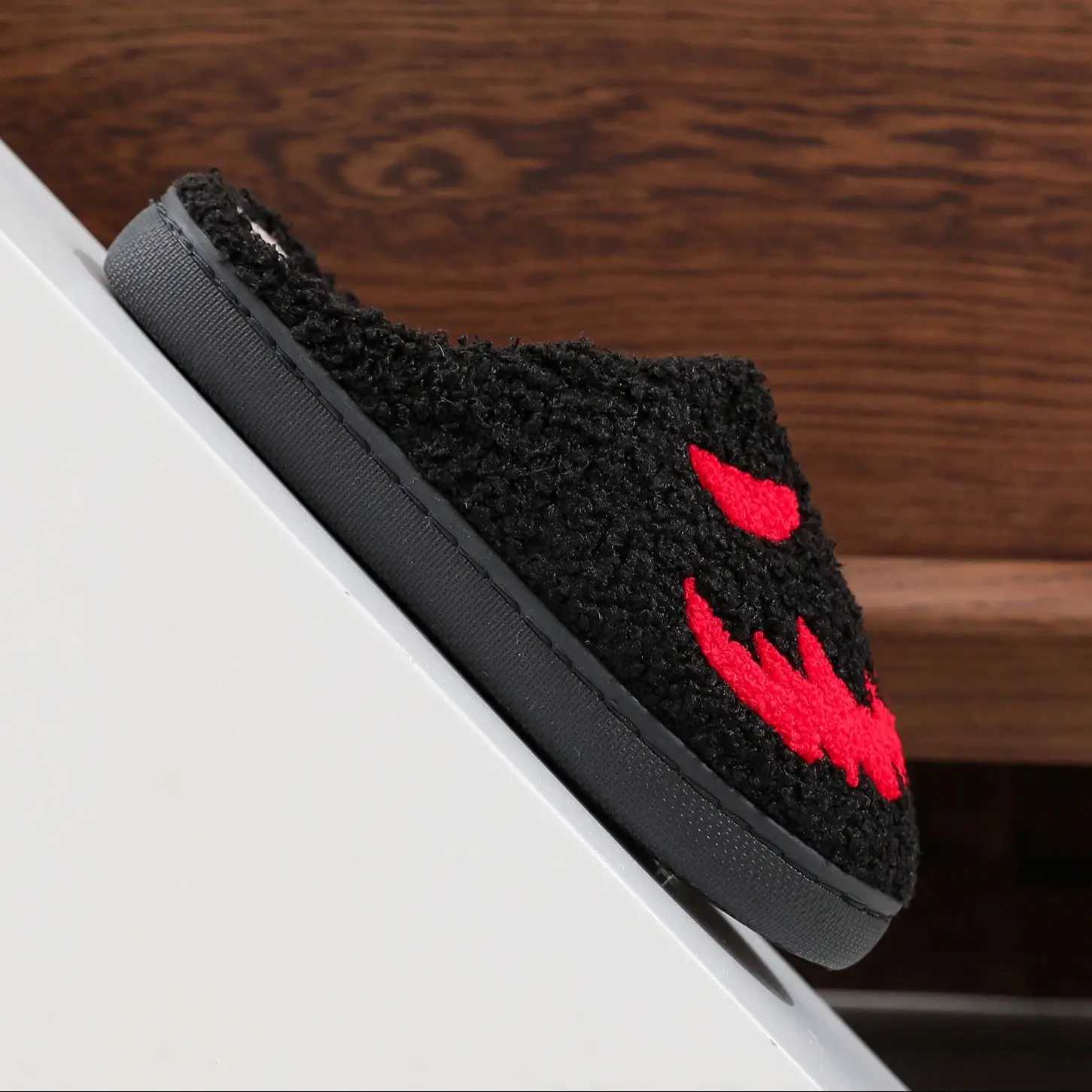 Winter home red magic pattern cotton slippers non-slip thick bottom wool cotton slippers S260305