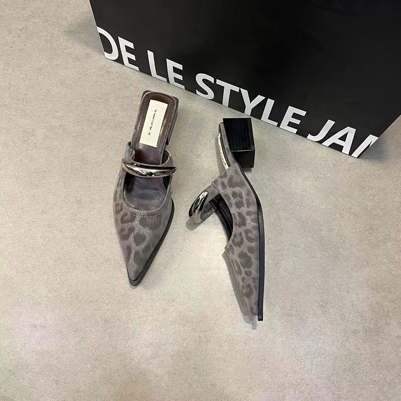 Summer Women Cover Toe Mules Slippers Fashion Metal Decoration Thick Heel Slide Shoes Comfort Street Style Footwear 260303