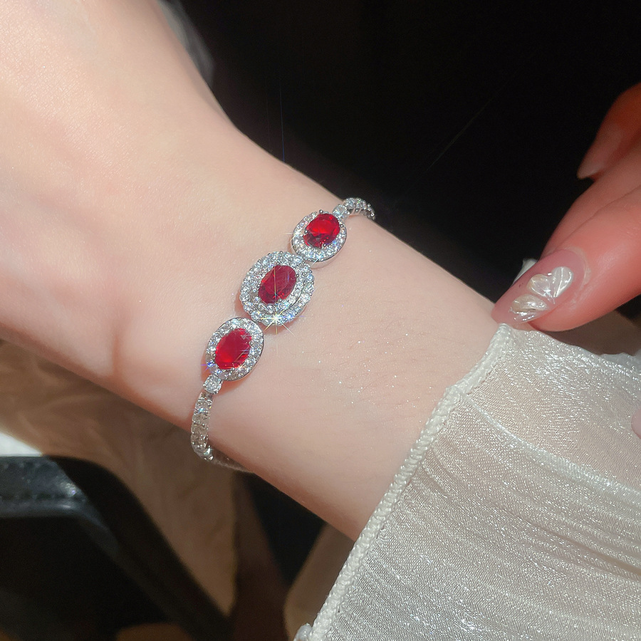 European American cross-border minimalist zircon oval bracelet, light luxury high-end feel, fashionable and unique niche jewelry wholesale