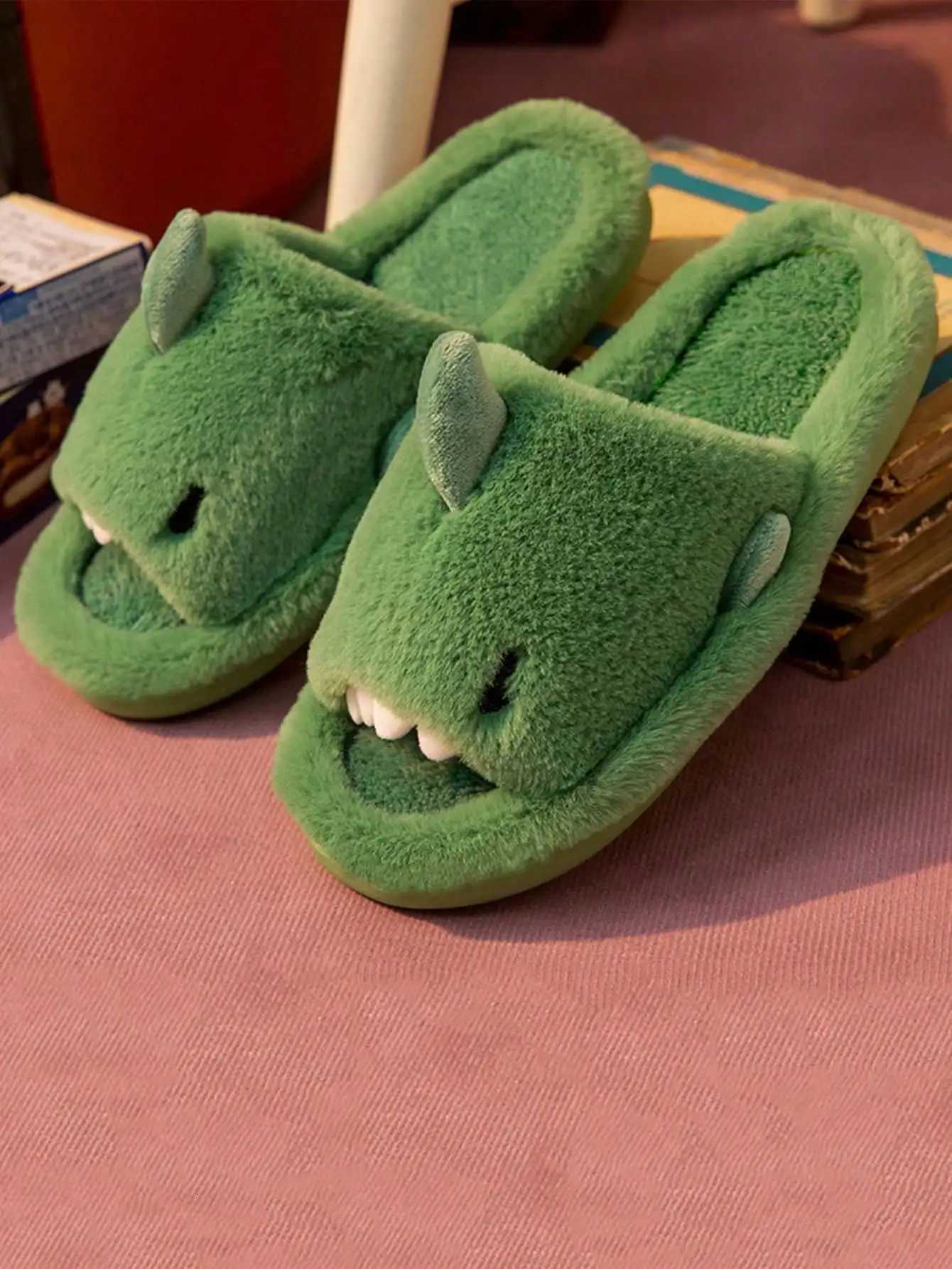 Mens Home Cotton Slippers Are Soft Comfortable and Warm Indoor Fun Cartoon One Word Cotton Slippers S260305