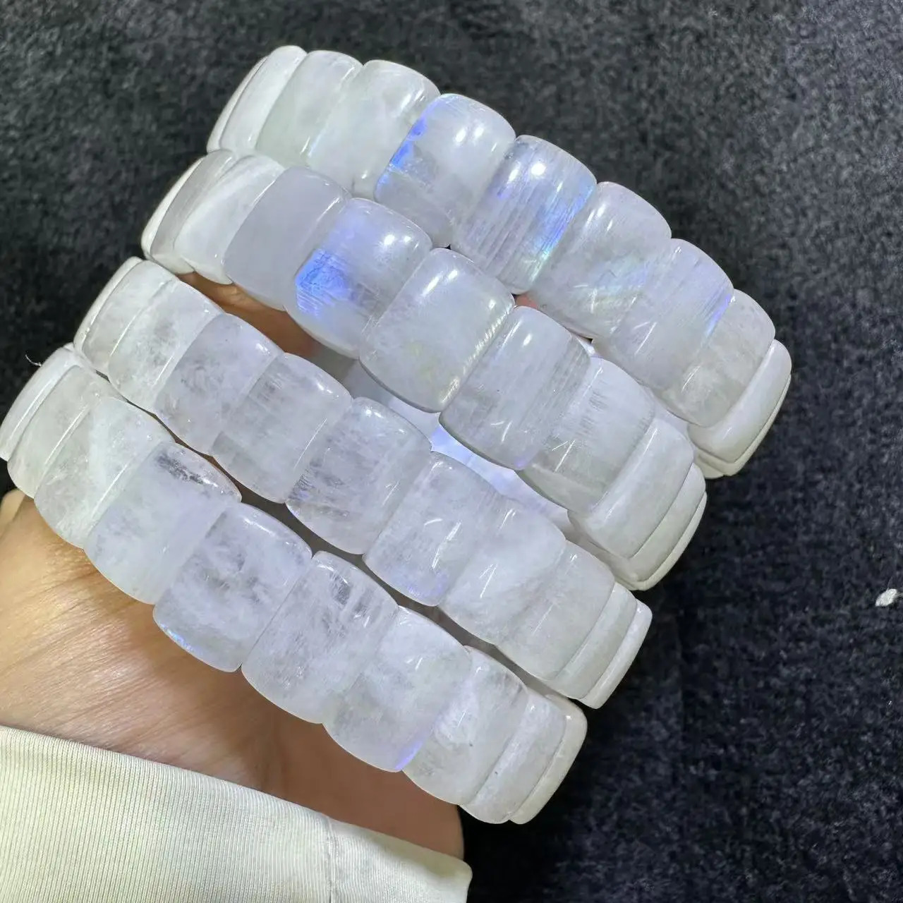AAAA Good Quality Blue Rainbow Moonstone Bracelet Natural Stone Jewelry Bangle for Woman for Gift Wholesale about812mm 260302