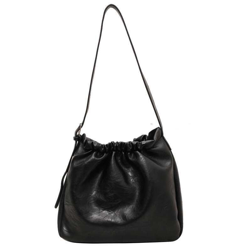 Korean Version Of The Simple Commuter Large Capacity Female New Retro Texture Shoulder Versatile Bucket Tote Bag XIU LAI SI