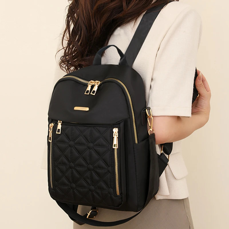 style fashion multi-purpose nylon cloth backpack for travel and school The direction of the zipper is random the style of260228