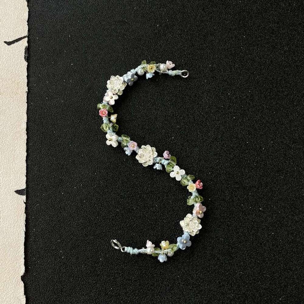 Small floral bracelet in new Chinese style, enhances complexion, niche handmade gift for best friends and girlfriends