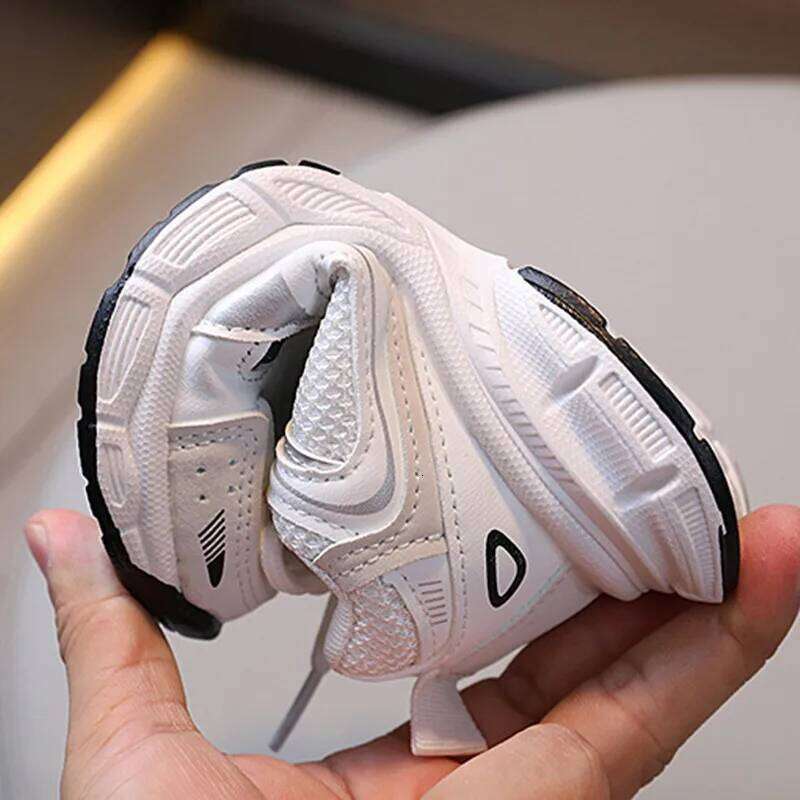 2026 New Spring Children Mesh Breathable Kids Sport Shoes Outdoor Tennis Fashion Girls Boys Sneakers EU 21-36 26Y0304