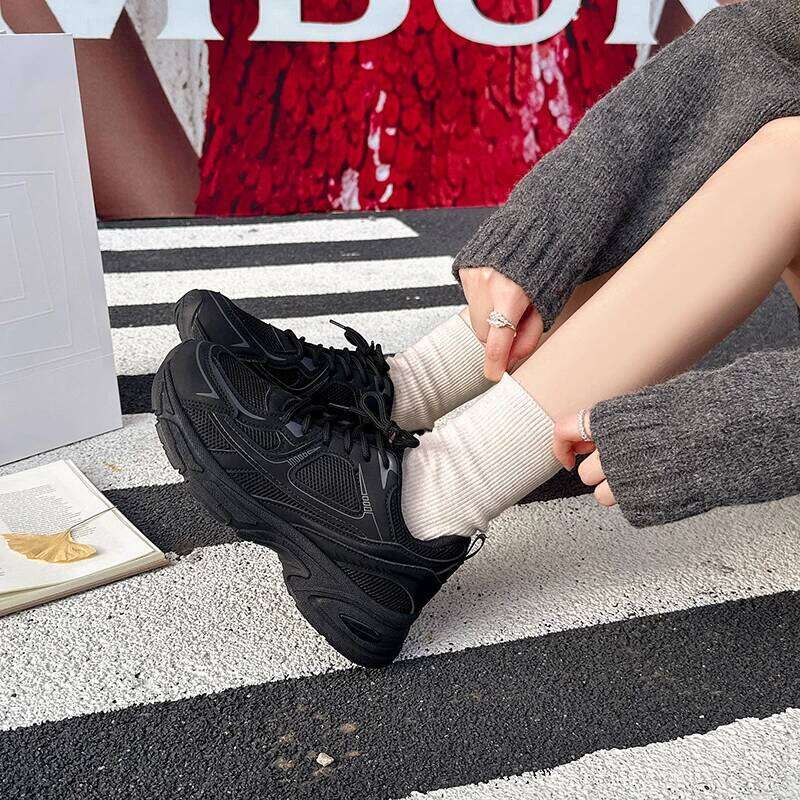 2025 New Breathable Women's Mesh Outdoor Anti-Slip Sports Sneakers Casual Fashion Running Shoes