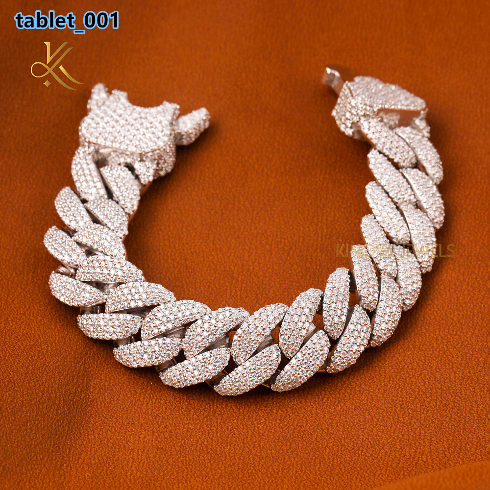 Elegant Charm Cuban Bracelets With Moissanite Diamond Design For Women Featuring Radiant Shine And Timeless Wrist Appeal