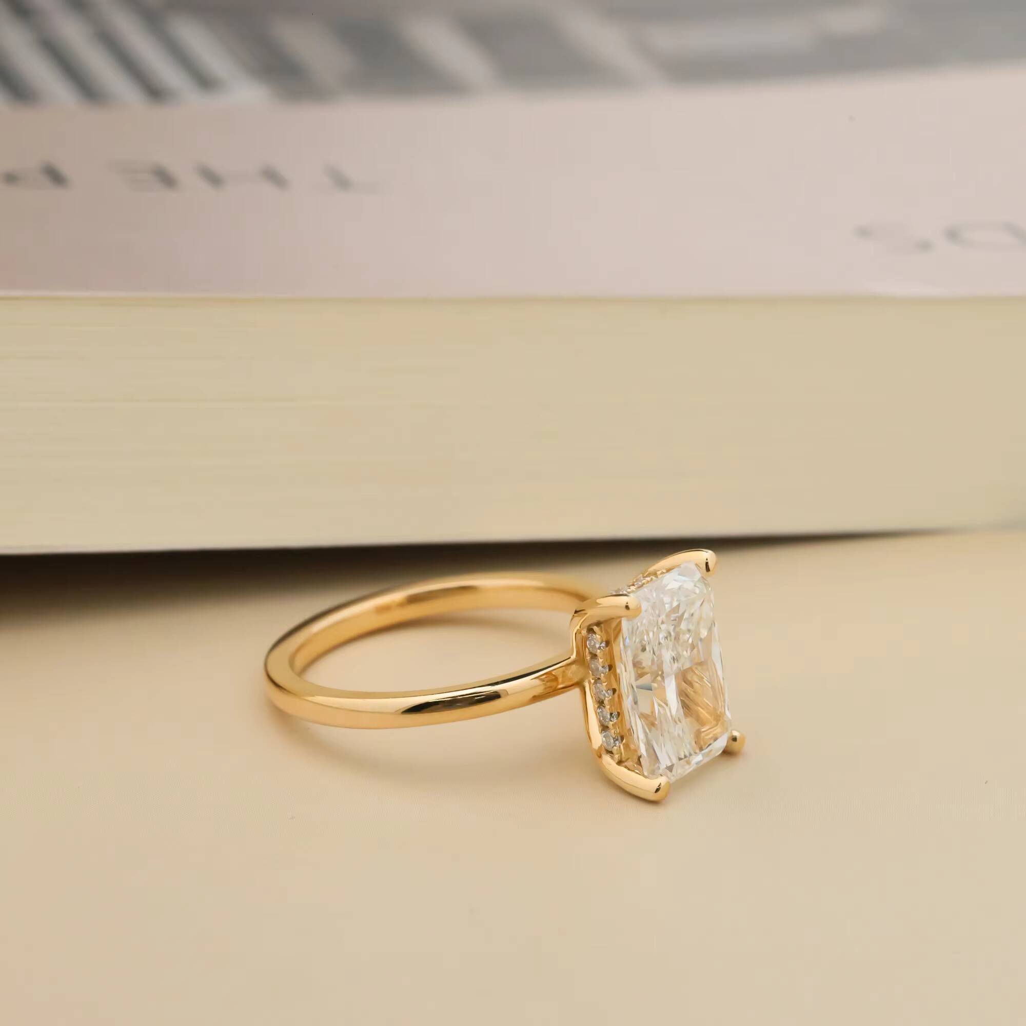 Lab-Grown Diamond 14K/18K Gold Engagement Ring