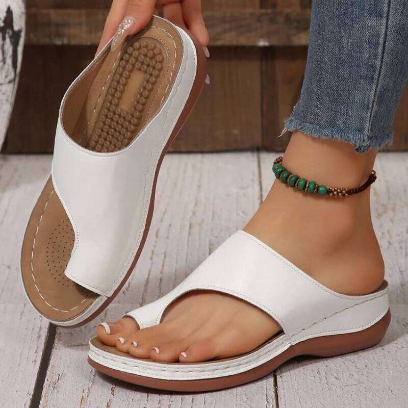 2025 Summer Round Shallow Mouth Sexy Comfortable Women's Flat Fashion Open Toe Non-Slip Thick-Soled Beach Slippers