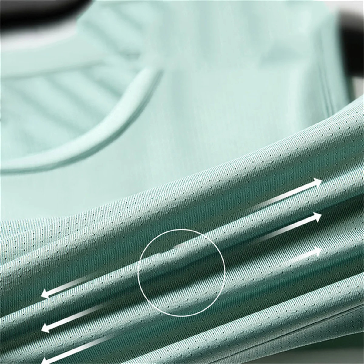 Mens solid color casual sleeveless tank top round neck Breathable Vest sweat drying tank top suitable for summer sports 260306
