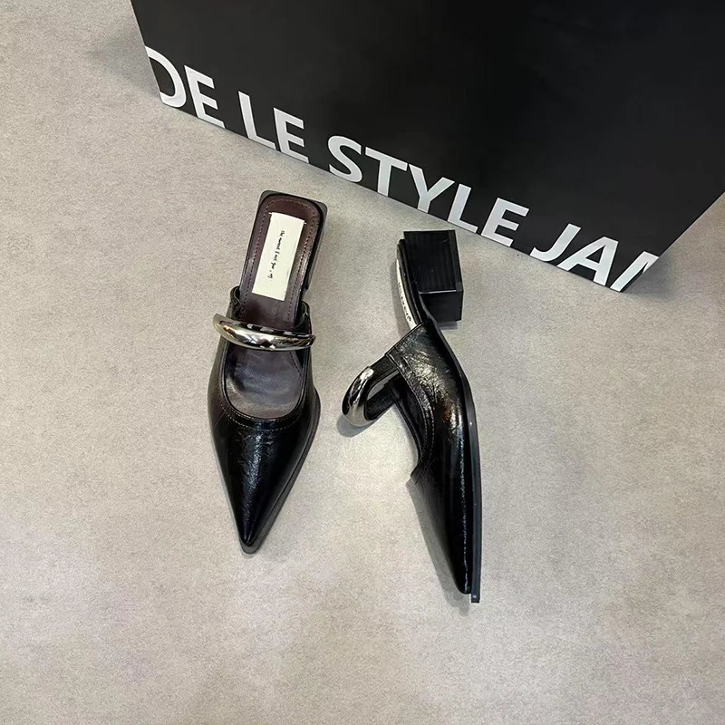 Summer Women Cover Toe Mules Slippers Fashion Metal Decoration Thick Heel Slide Shoes Comfort Street Style Footwear 260303
