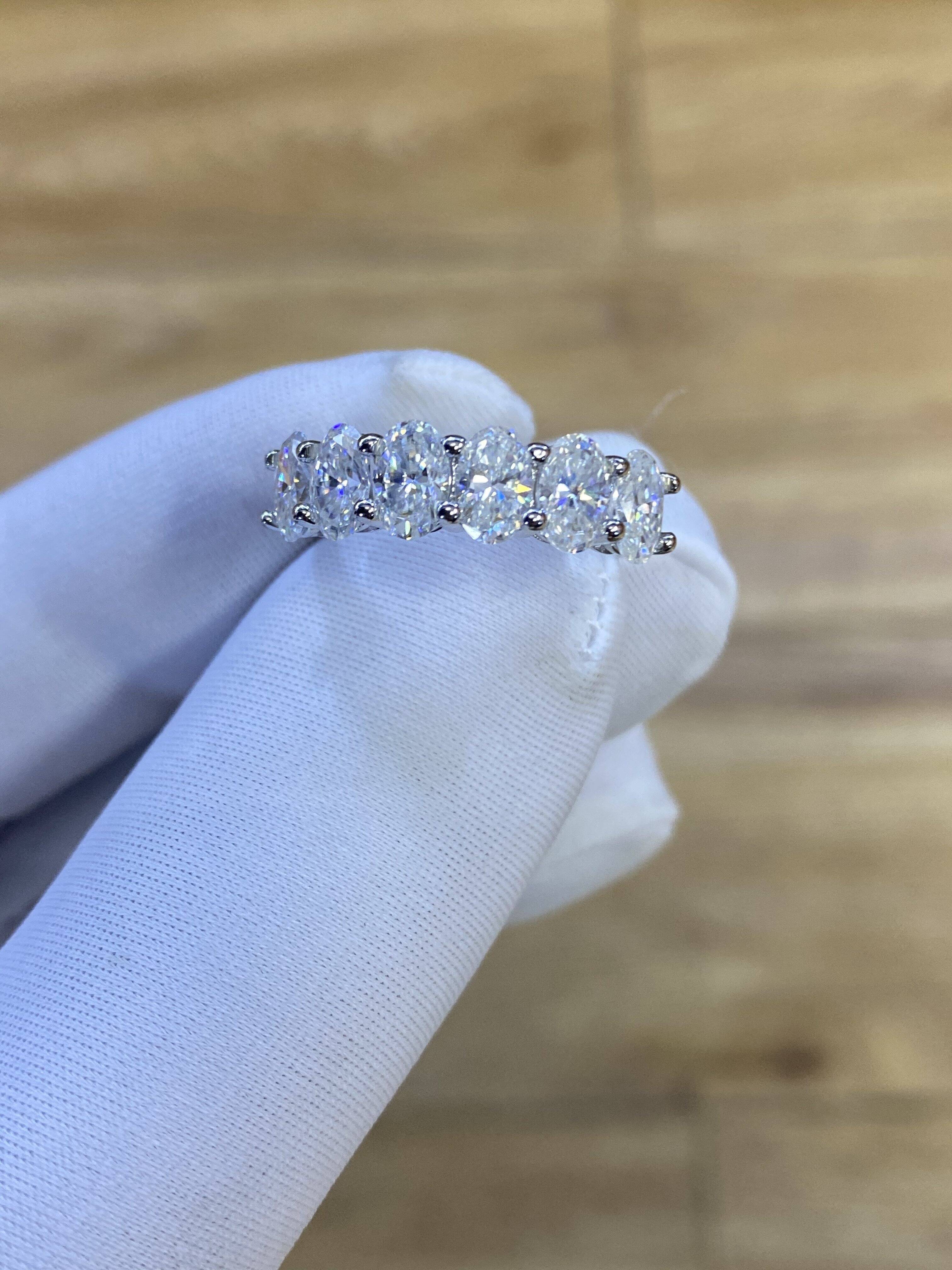 New Oval Seven Princess 18K Gold Row Ring Womens Lab Grown Diamond Tail Ring Fashion Light Luxury Gift for Girlfriend