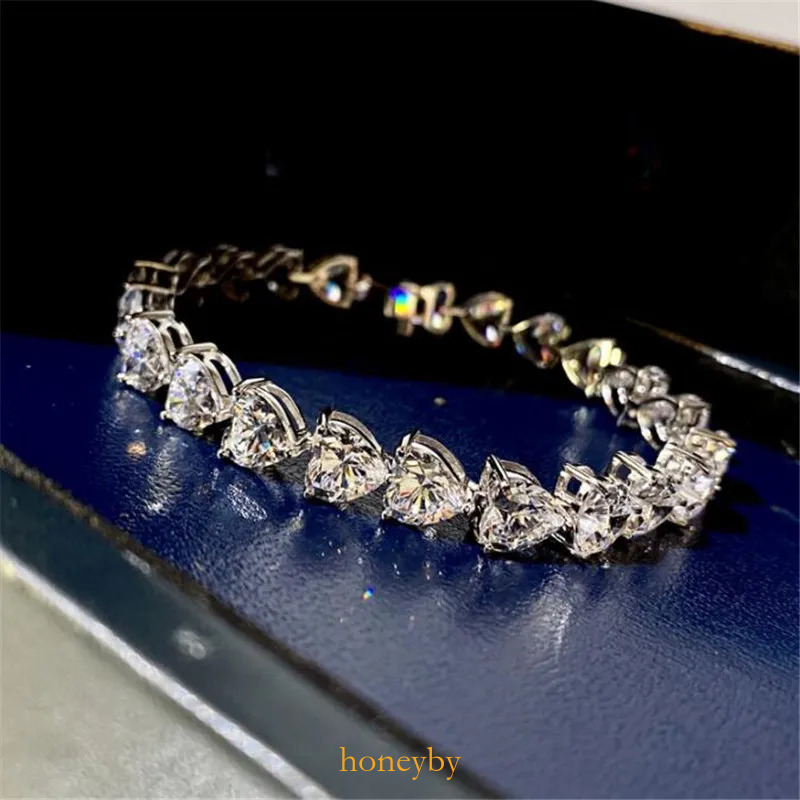 Choucong Brand Ins Top Sell Sweet Cut Wedding Bracelets 18K White Gold Fill High Quality Full Heart Shape 5A Zircon Moissanite Diamond Party Women Ban