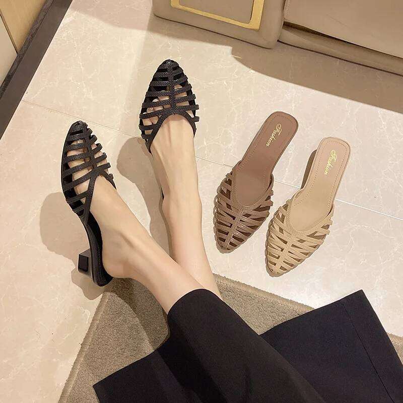 Low Roman Sle Sandals Women's Outdoor Slippers Artistic Vintage Pointed Toe Flat Heel PVC Material Summer New Arrival