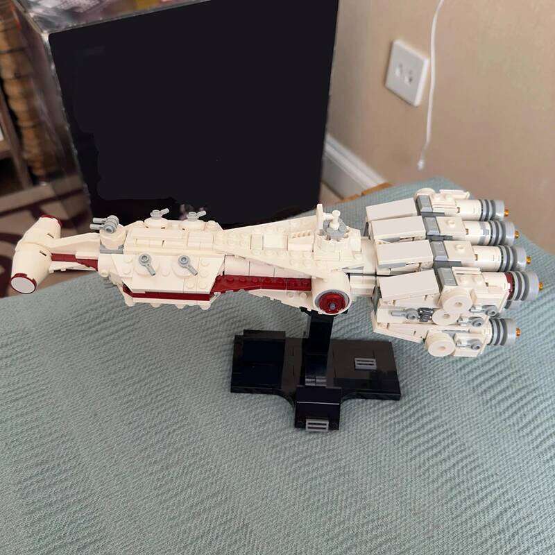 654PCS Starship Tantive IV Building Blocks Spaceship Assemble Bricks Education Toy Gift For Children Boy Adult Z260305