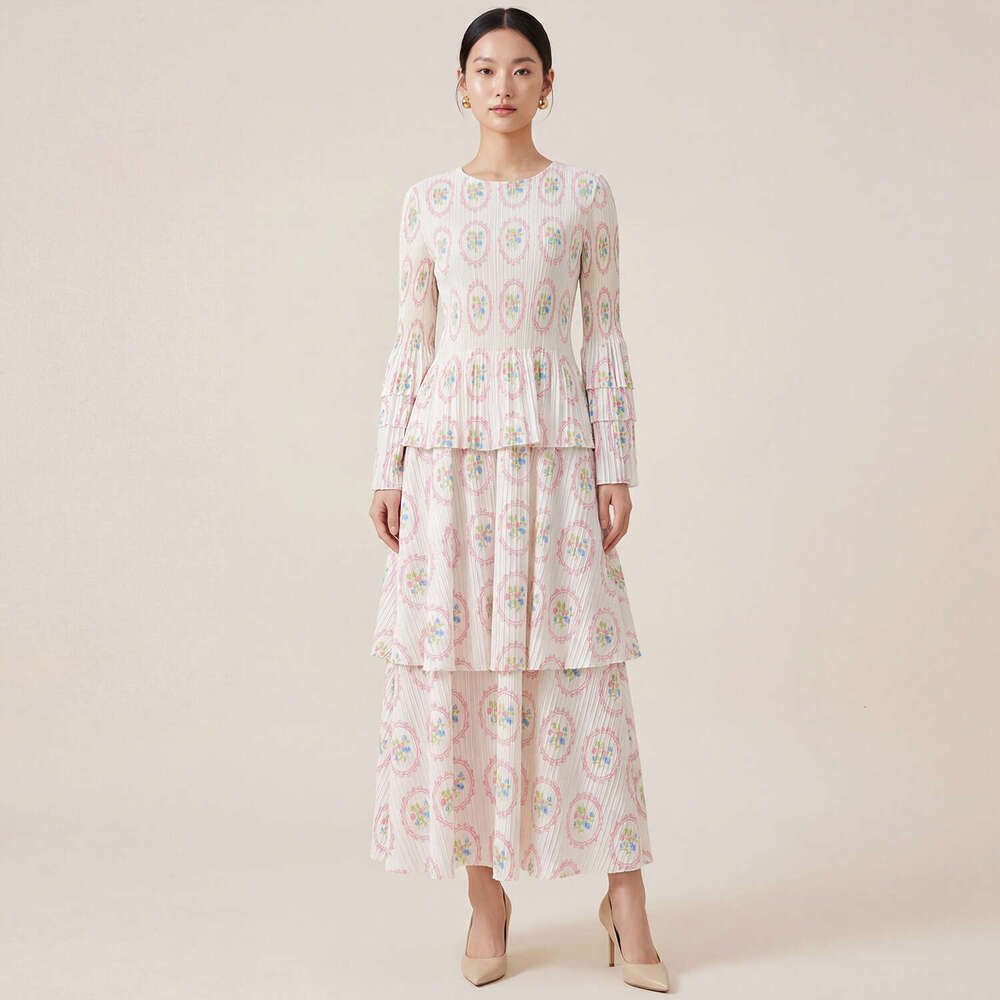 Miyake-style Designer pleated cake skirt, new geometric print bell-sleeve dress, loose-fitting, slimming, elegant, suitable for commuting, long dress