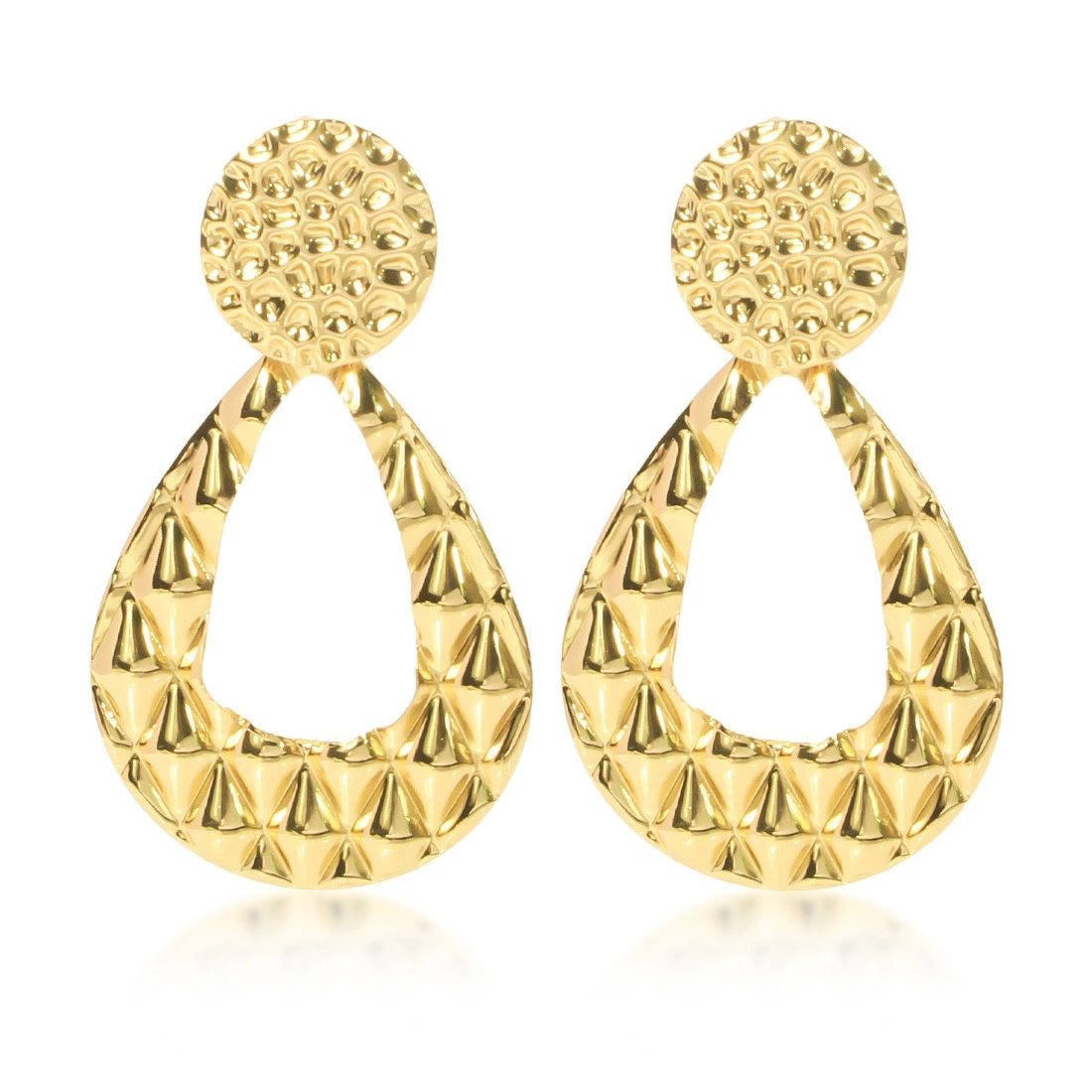 Modern Charming Twisted Design Earring with a Touch of Glamour