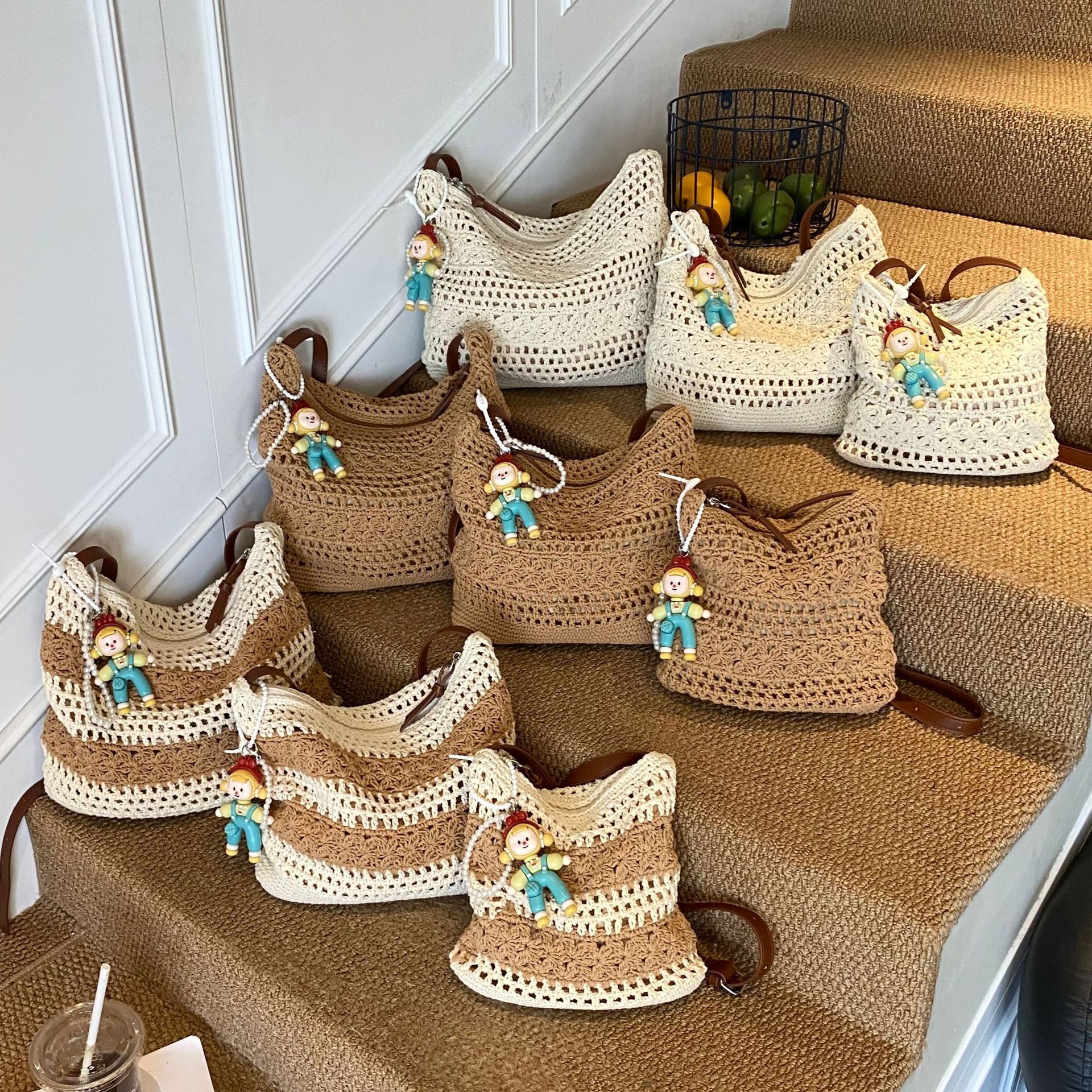 Korean style women's simple grass woven large capacity crochet commuting shoulder bag, high-end vacation handbag shoulder bag, designer bag