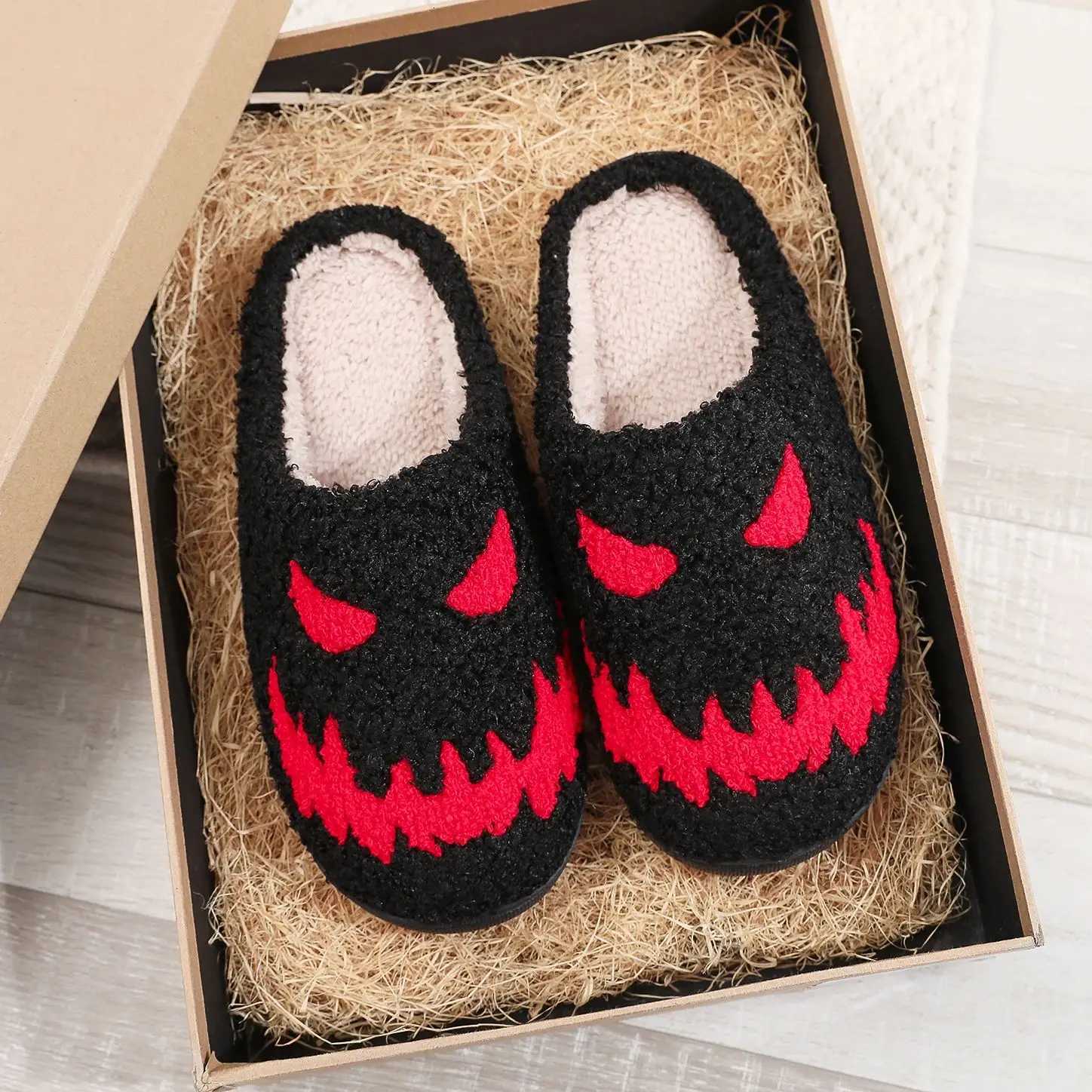 Winter home red magic pattern cotton slippers non-slip thick bottom wool cotton slippers S260305