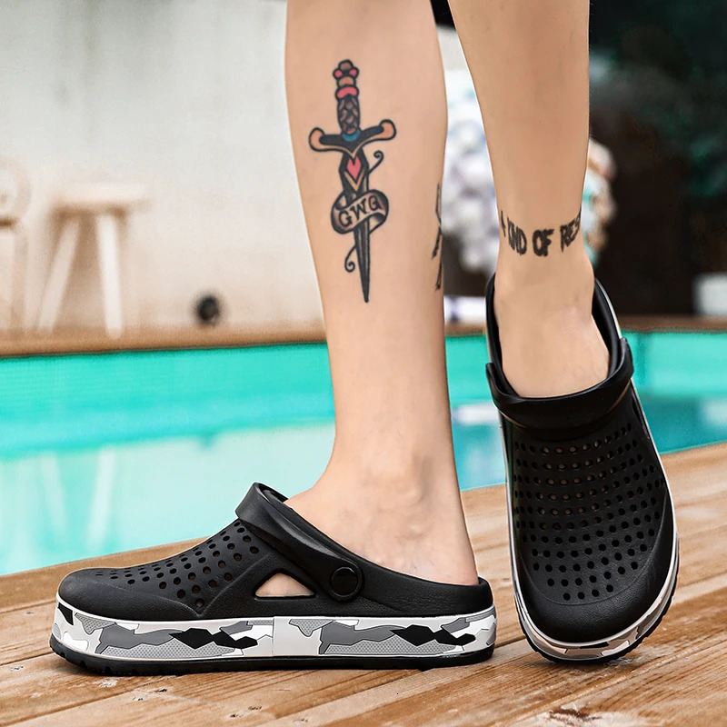 Mens summer casual hole shoes non slip lightweight breathable Two wearing mens sandals fashion comfort beach shoes slippers 260304