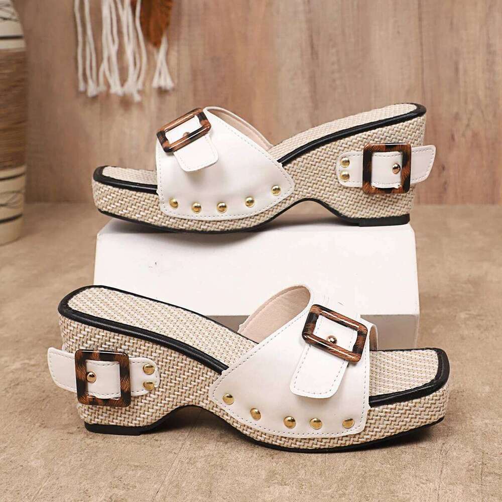 Summer 2025 New Women's Fashion Wedge High Heels Studd Metal Buckle Embellished Casual Roman Sandals