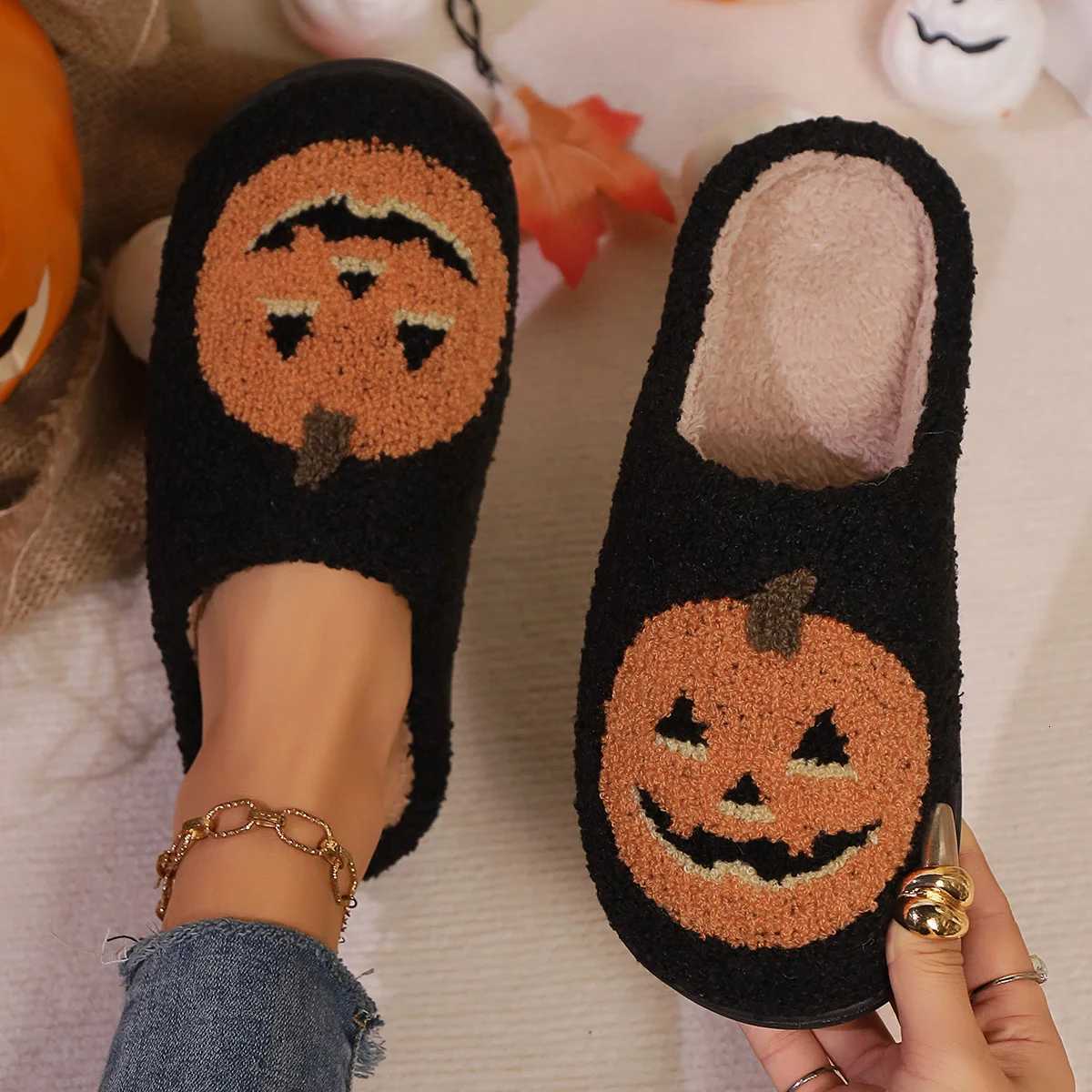 Classics Pumpkin Halloween Womens Girls Slippers Winter Indoor Cartoon Comfort Home Bedroom Soft Causal Flat Plush Shoes S260305