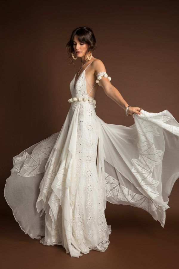 2026 Bohemian Dresses Spaghetti Lace Hand Made Flower Applique Chiffon Backless Bridal Gowns Plus Size Country Mermaid Wedding Dress