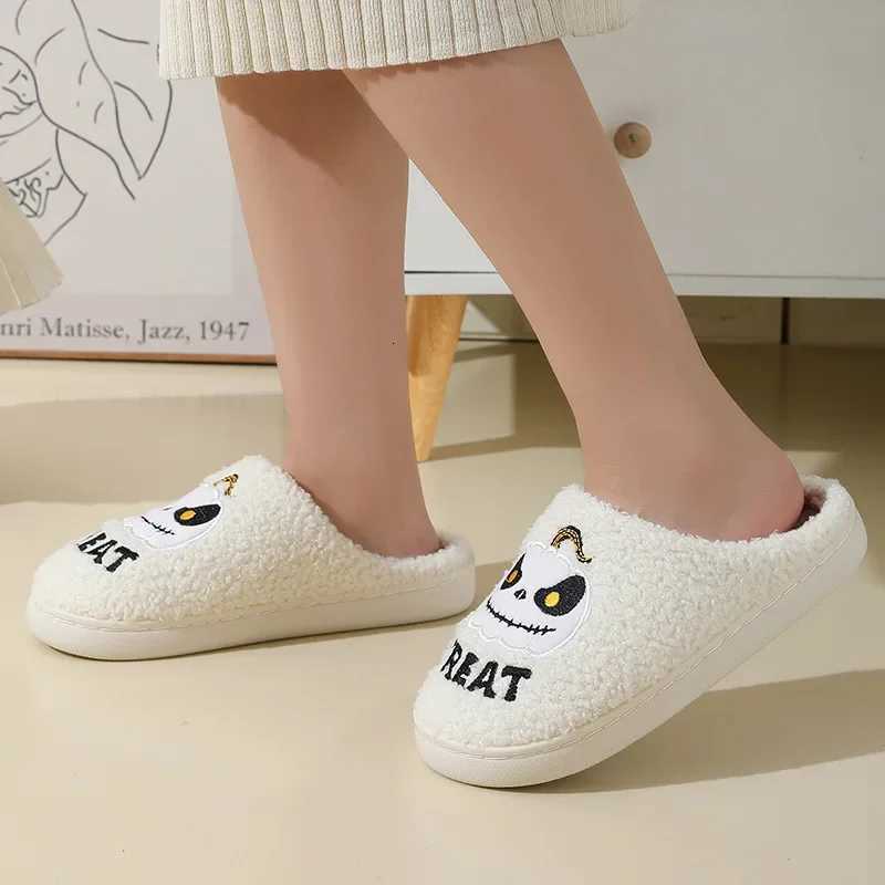 Winter Slippers for Men Halloween Cartoon Pumpkin Pattern Cozy Home Slippers Indoor Plush Slipper Women Non-slip Livingroom Shoe S260305