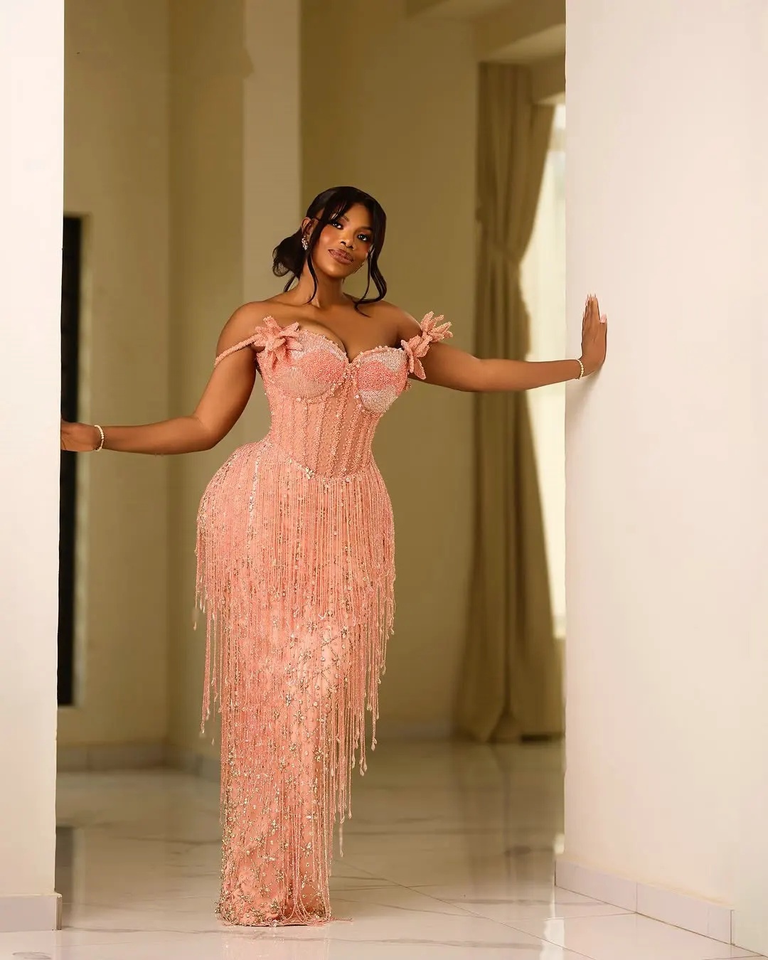 Fashion Evening Dresses For Women Crystal Tassel Appliques Gown Sweetheart Neck Spaghetti Straps Sweep Train Dress Party Custom Made