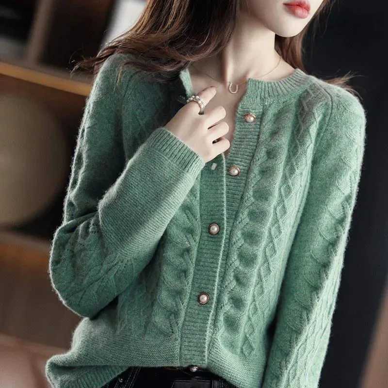 2024 Female Xiaoxiangfeng Cardigan Sweater Coat Spring Women Loose Round Neck Knitwear Jacket Lazy Wind Lady Knitting Outerwear M260306