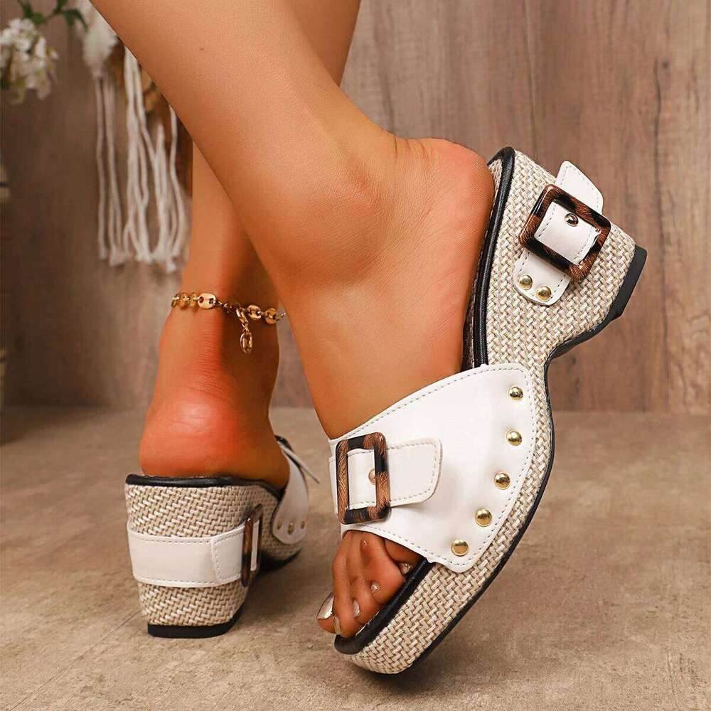 Summer 2025 New Women's Fashion Wedge High Heels Studd Metal Buckle Embellished Casual Roman Sandals