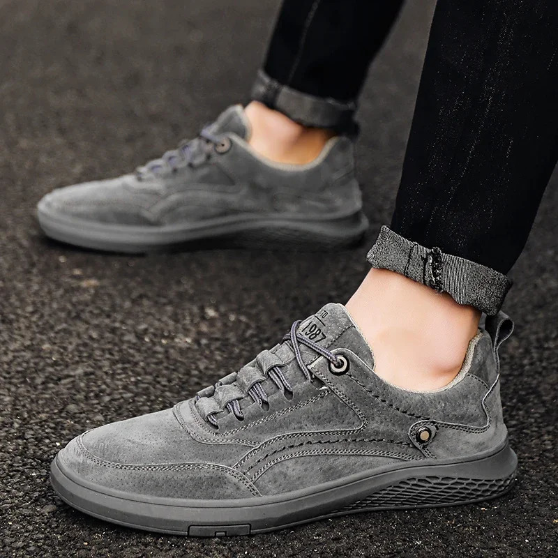 Men Shoes fashion Genuine Leather Casual Shoes Breathable Autumn lace up comfortable Loafers Outdoor Oxfords Men Sneakers shoes 260305