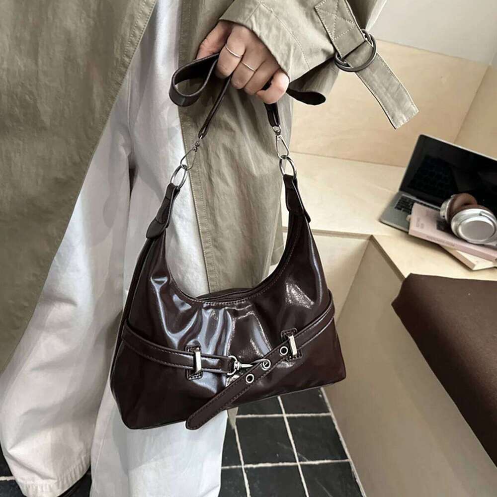Vintage Patent Leather Crossbody Belt Buckle Detail Large Capacity Zipper PU Adjustable Strap Underarm Bag For Daily Commute TIANOUDAISHU