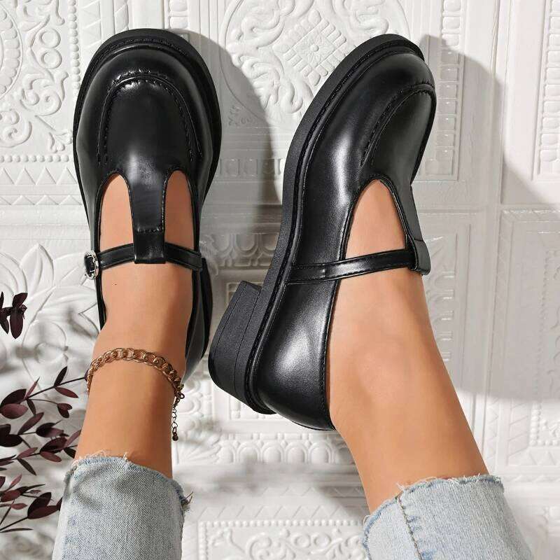 2026 New Women's One Word Buckle Flat Follow Simple Solid Color Classic Casual Shoes