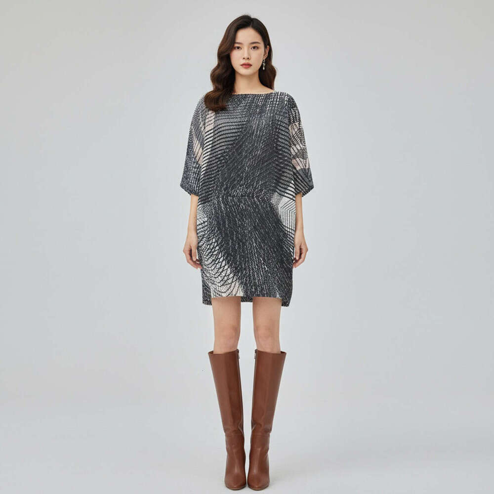 Miyake-style pleated printed for women, new summer model with off-the-shoulder neckline, bat Designer sleeves, loose fit, plus size, mid-length dress