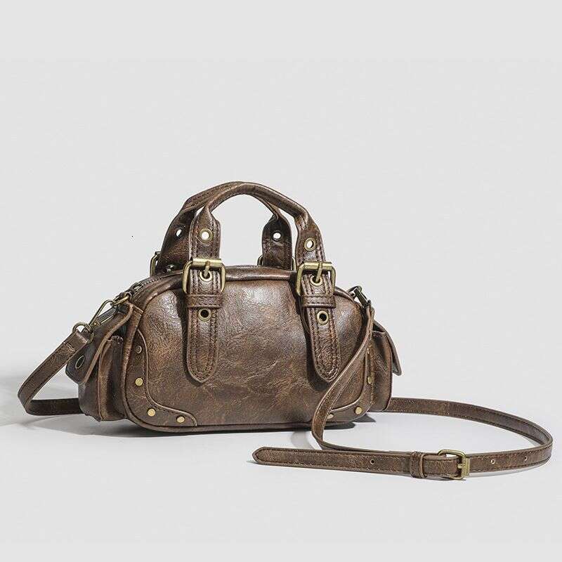 Trendy Niche Design Retro Hot Girl Style Motorcycle Versatile Fashion Hand Held Single Shoulder Crossbody Underarm Bag XIU LAI SI