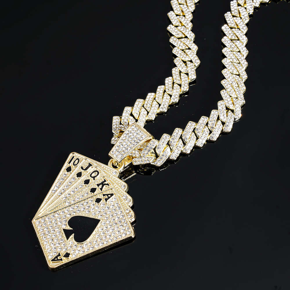 Hot-selling men's poker card necklace pendant, high-quality, fashionable, diamond-encrusted, exclusively for cross-border hip-hop jewelry, person