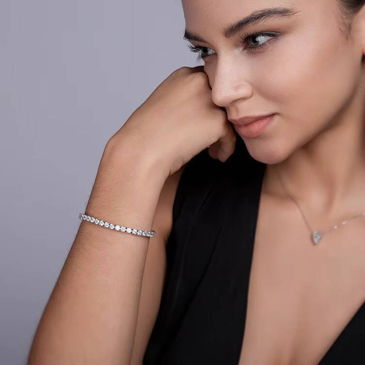 S925 Sterling Silver Four-Prong Moissanite Lobster Clasp Bracelet Customizable Single-Row Tennis Bracelet 18K Gold Plated Gift