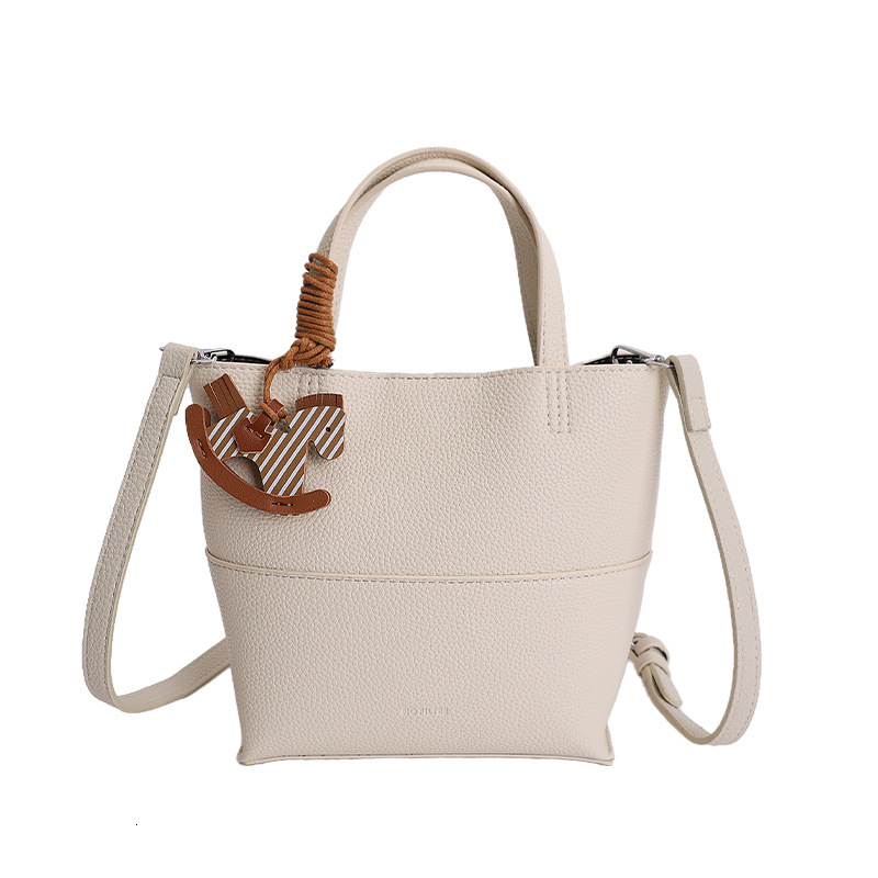 Fashion Retro Women's Small Shoulder Bag Spring New Style Simple Fashion Crossbody Bag Handbag Bucket Bag Small Handbag Designer Bag