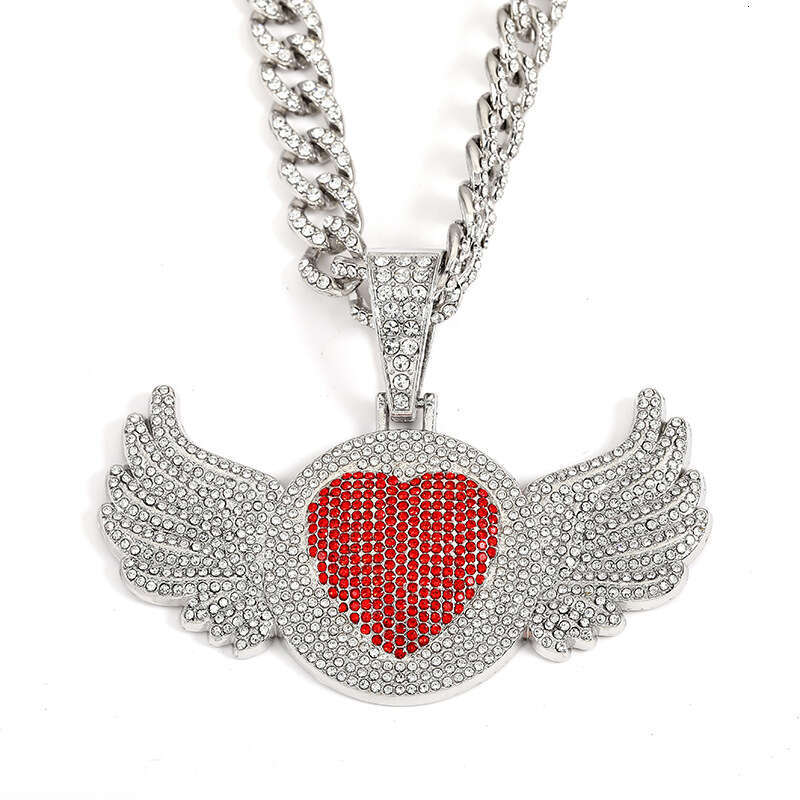 Amazon's best-selling winged diamond pendant, multi-color heart full of diamonds, high-quality electroplated hip-hop Cuban necklace for men and w