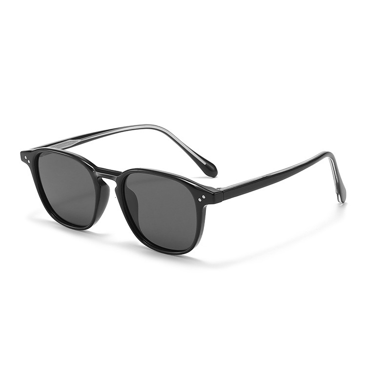 Luxury Style Designer Sunglasses Unisex Popular Fashion Shades UV Protection Anti Glare Lightweight Frame for Daily Wear Party Vacation Outdoor Eyewea