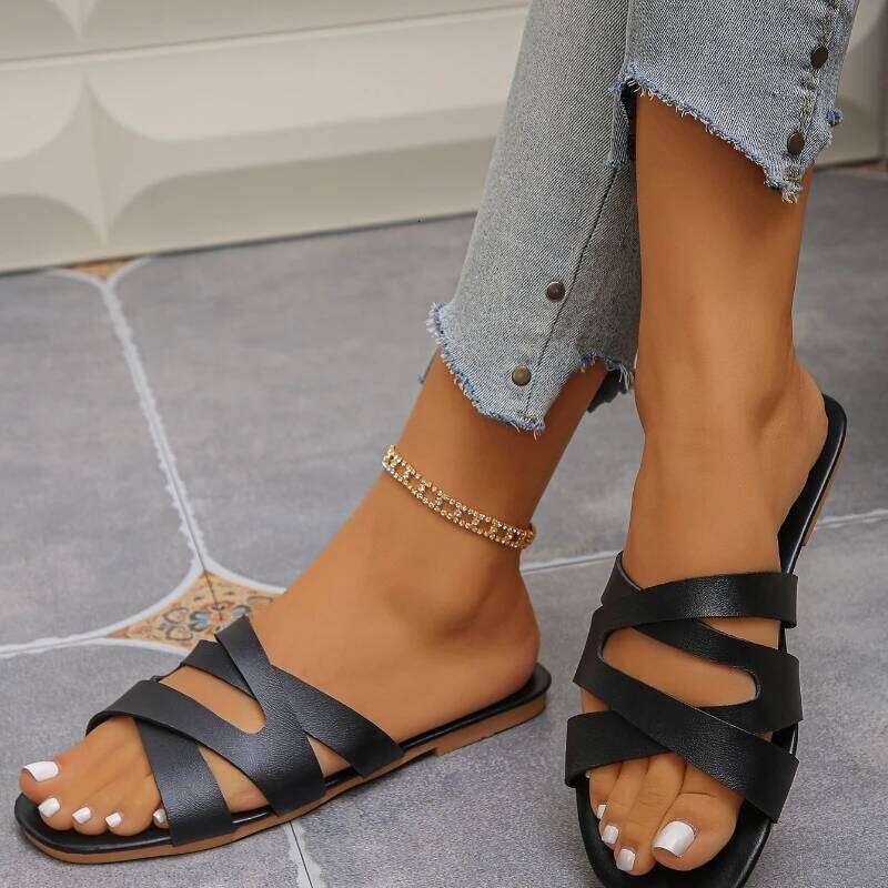 2025 Summer New Cross Lace Design Soft Bottom Anti slip Wear resistant Flat Shoes Fashion Sandals