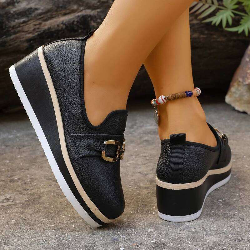 2026 New Women's Fashion Trend Anti slip Sports Outdoor Simple and Comfortable Casual Shoes