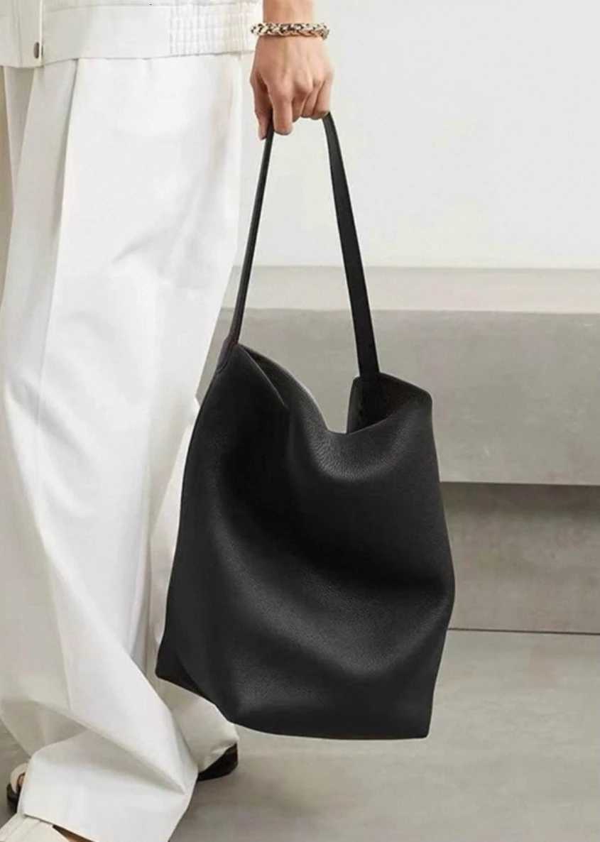 Minimalist Bucket Handbag Tote Bag Leather Commuter Shoulder Bag Large Capacity Autumn Winter Fashion Simple Womens Bag H260306