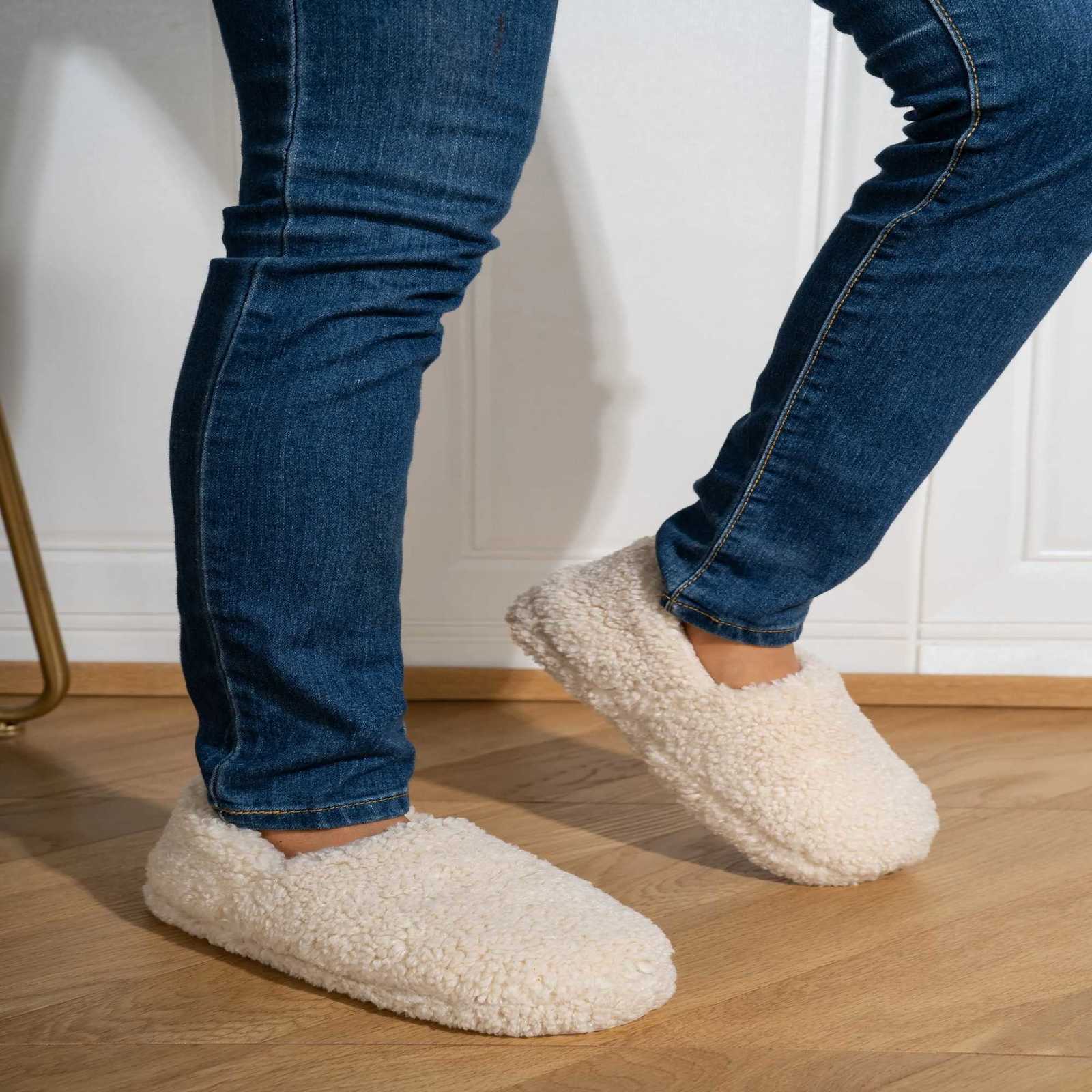 Mao Home Slippers Warm Foreign Trade Products for Girls Popular with Plush and Thickened Anti Cold Full Pack Heel Cotton Sl S260305