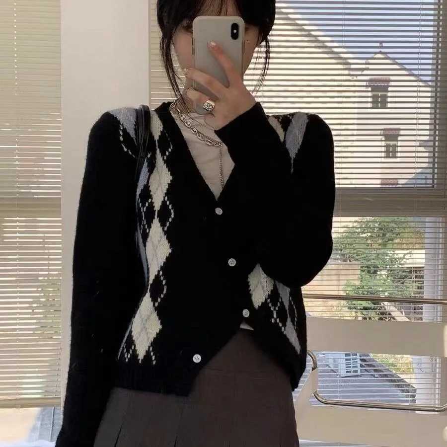 England Style Womens Fashionable Irregular Crochet Thick Knit Top with Argyle Pattern Casual Cardigan Sweater for Autumn Winter M260306