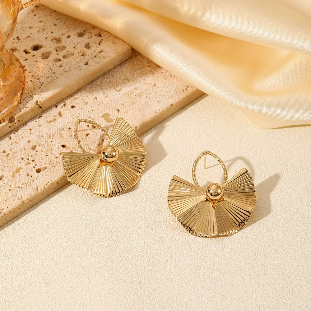 Chic Contemporary Circles & Flowers Drop-Earring Set Made from Durable SS Metal